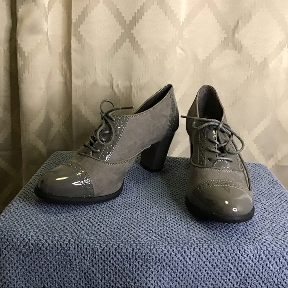 Karen Scott Kara Cap Toe Oxford Pumps - Picture 2 of 12